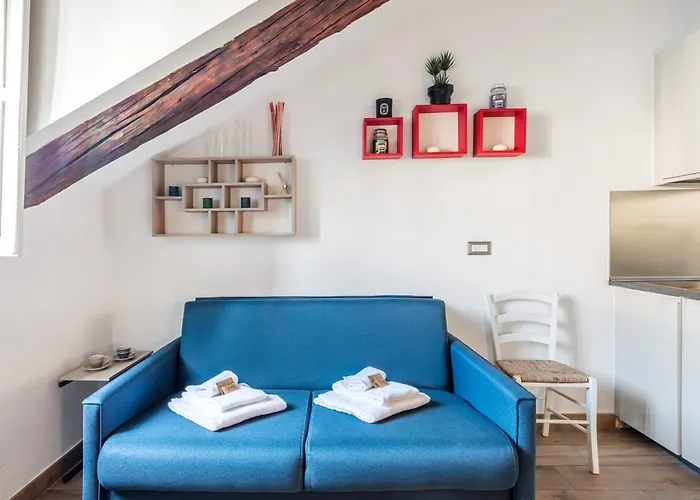 Guesthost - Piazza Castello Apartmán *