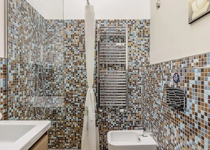 Guesthost - Piazza Castello